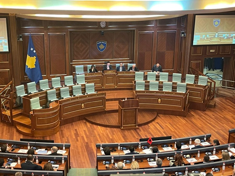 Nis me vonesë seanca e Kuvendit në Kosovë, a do të