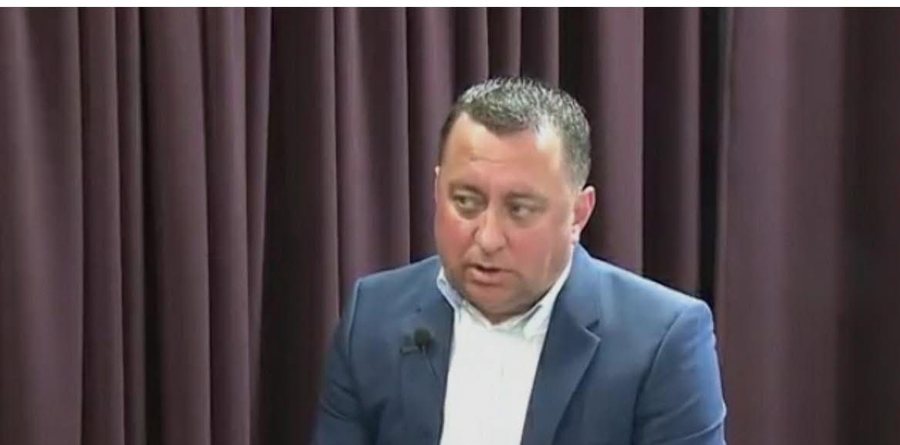 Shpalli kandidaturën si i pavarur për Bashkinë e Vlorës, KQZ