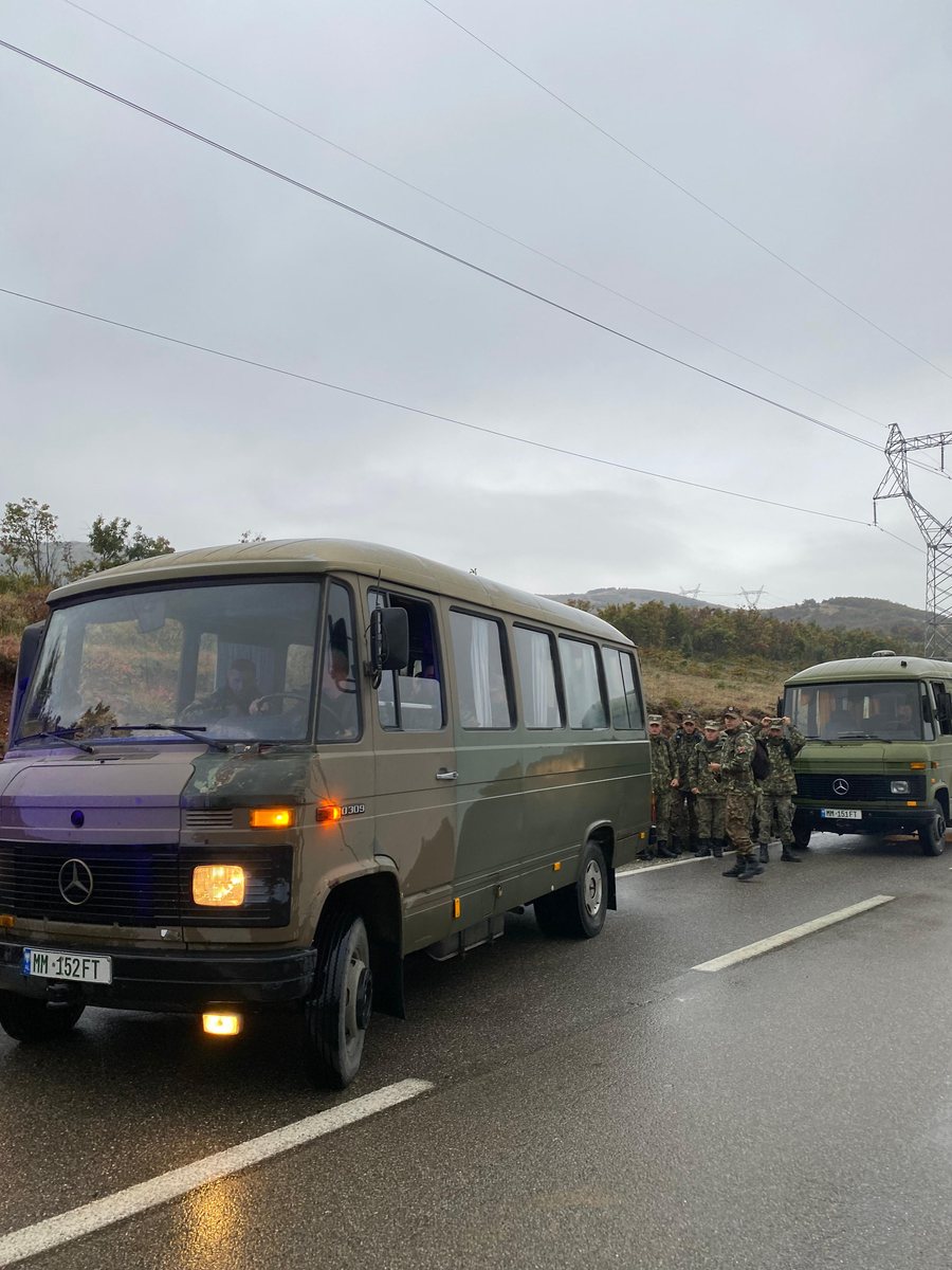 U pa të hipte në autobus drejt Deçanit, ndërpriten