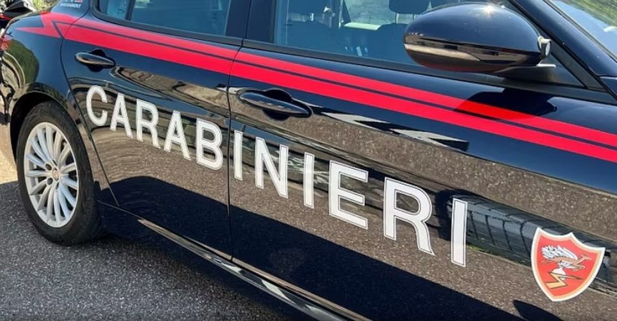 Burri godet me thikë të partnerin e ish-të dashurës, pastaj