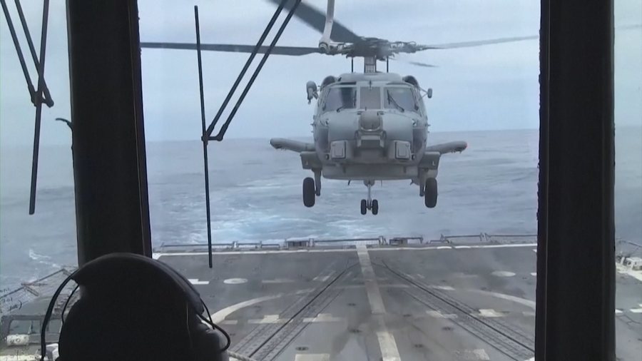 Përplasje misterioze, aeroplanmbajtësja amerikane humbet avionin