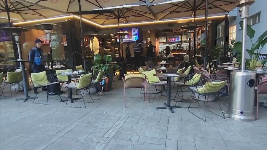 Vrasje në lokal në Komunën e Parisit, picieri vret kolegun pas