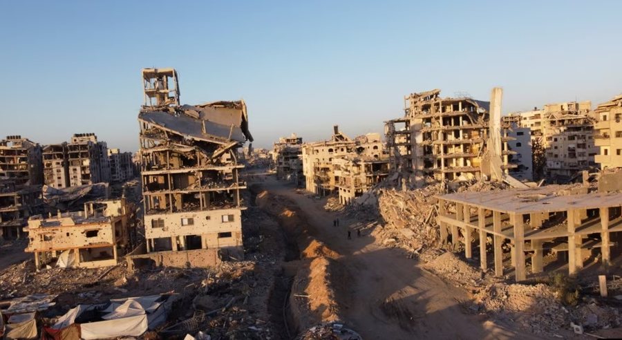 Avionët izraelitë bombardojnë Gazën pasi Netanyahu