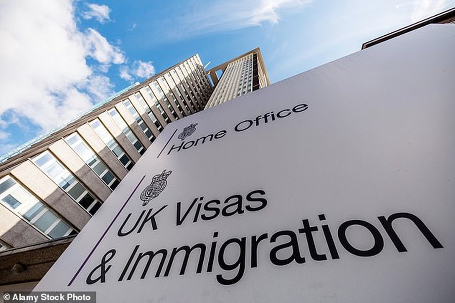 Hyri ilegalisht në Britani, emigranti shqiptar fiton betejën