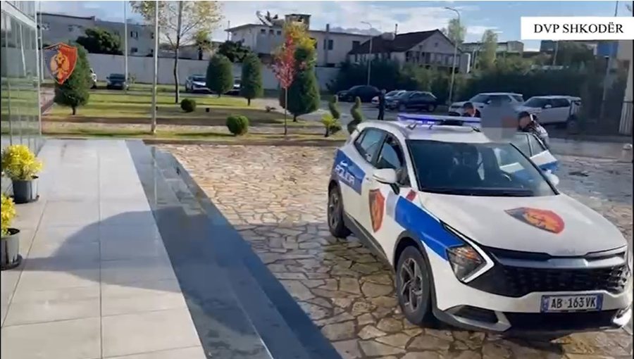 Kishte mbjellë drogë në tokën e familjes, kapet i