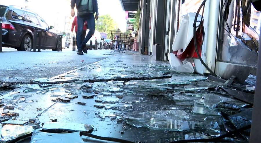 Vuçiq i mohon akuzat se qëndron pas incidenteve antiturke në