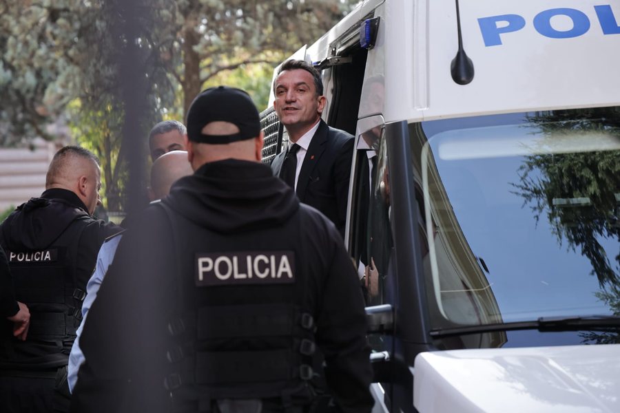 Erion Veliaj mbërrin në Gjykatën Kushtetuese