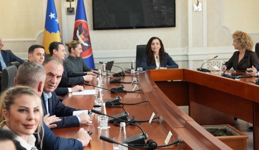 Takimi me presidenten Osmani, liderët politikë në Kosovë: