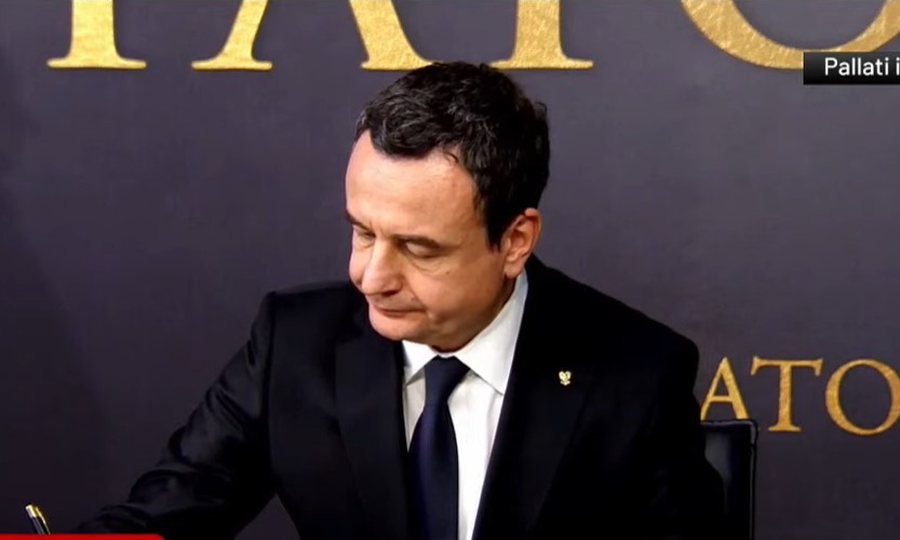 Nga Albin Kurti e Bamir Topi te Kryepeshkopi Joan dhe Baba Mondi, personalitetet