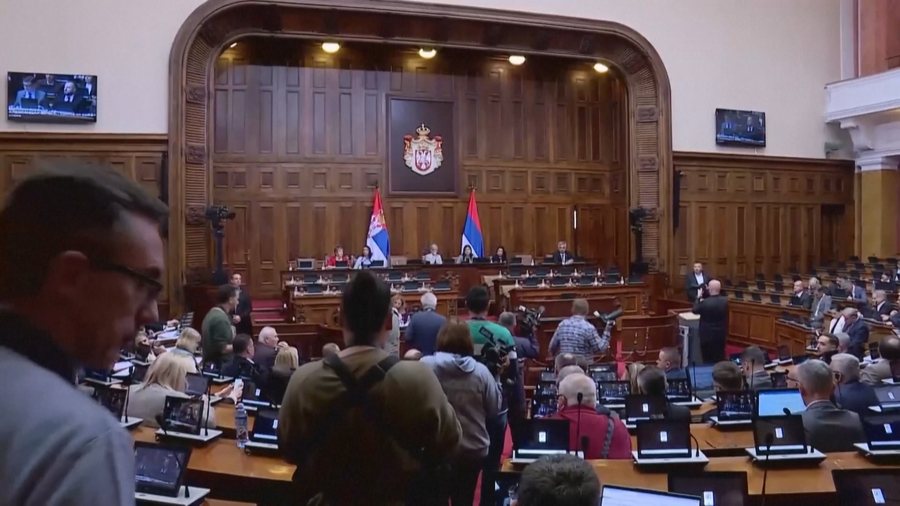 Frika nga korrupsioni, deputetët serbë i bëjnë