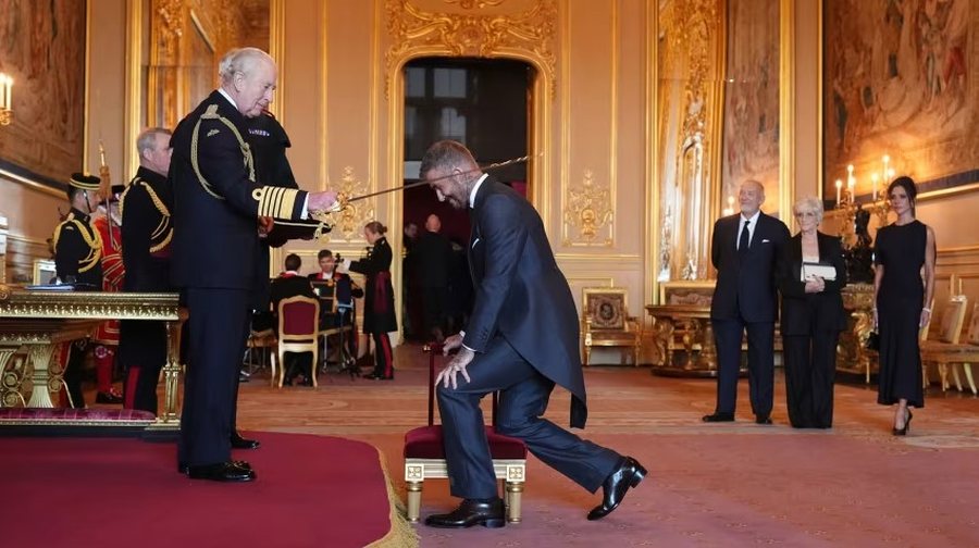 Tani quajeni Sir David Beckham! Ish-ylli i futbollit shpallet