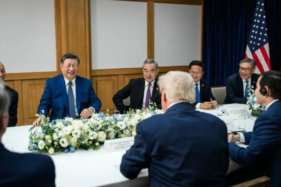 Foto të publikuara të Xi Jinping që nuk duhen parë