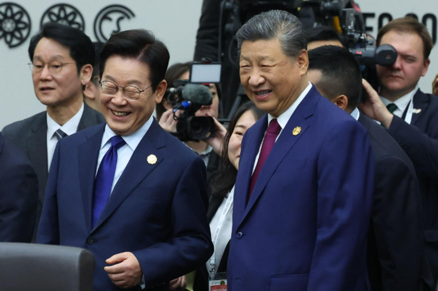 Foto të publikuara të Xi Jinping që nuk duhen parë