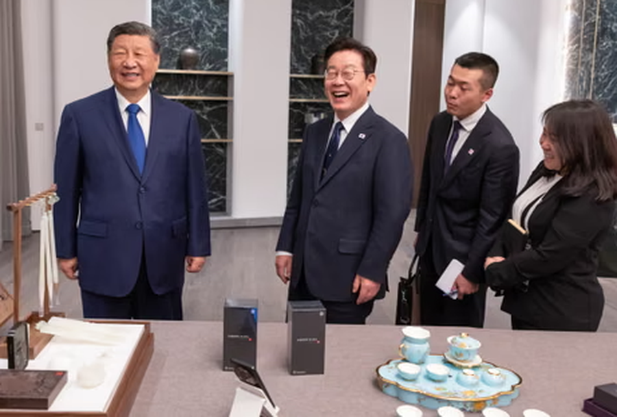Foto të publikuara të Xi Jinping që nuk duhen parë