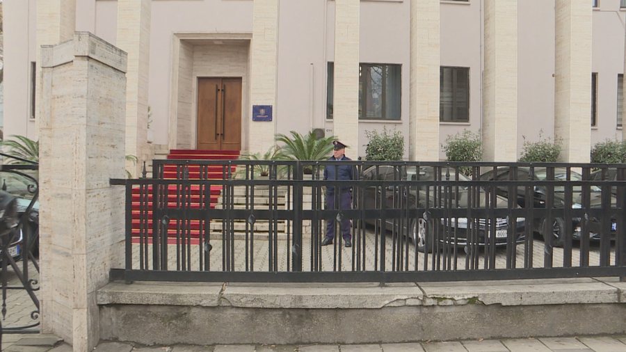 Gjyq pa praninë e ish-presidentit, lirimi ose jo i Ilir Metës në