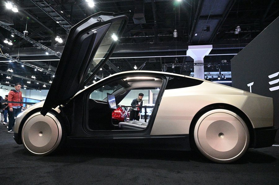 Elon Musk bëhet personi i parë në histori me pasuri 500