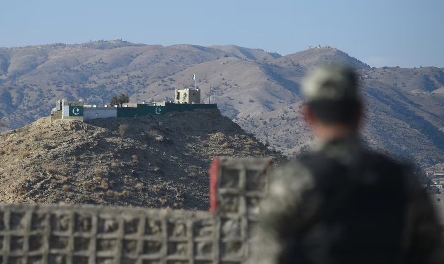 Afganistani dhe Pakistani shkëmbejnë zjarr në kufij, teksa nisin