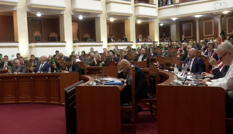 Kuvendi miraton projektligjin për barazinë gjinore