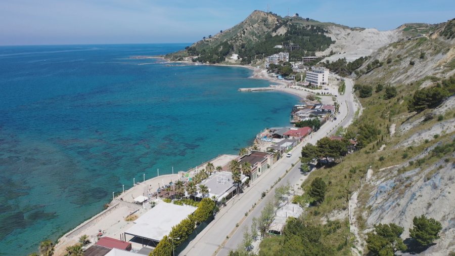 Shumë të ftuar, panele të diversifikuara, panairi