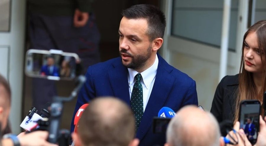 Tahiri uron Pecin: Rezultatin e pranoj si vullnet të qytetarëve