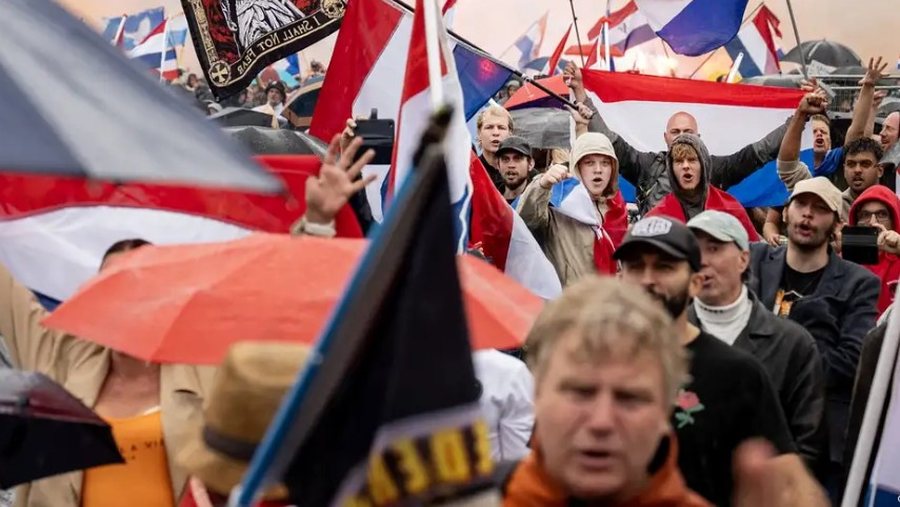 Si trajtohen partitë djathtiste në vendet evropiane?