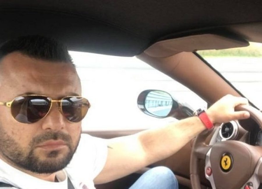 Elton Kila te “Plumbi i Artë”, tregon njohjet me Florenc