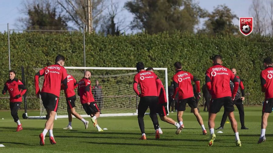 Kualifikueset për në Botëror, kuqezinjtë mbyllin