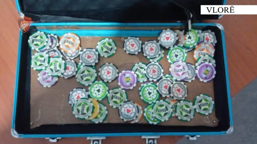 Policia zbulon kumarxhinjtë në Vlorë, në pranga dy persona