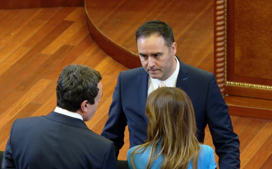 Diskutimet për Qeverinë: Çfarë e pret Kosovën