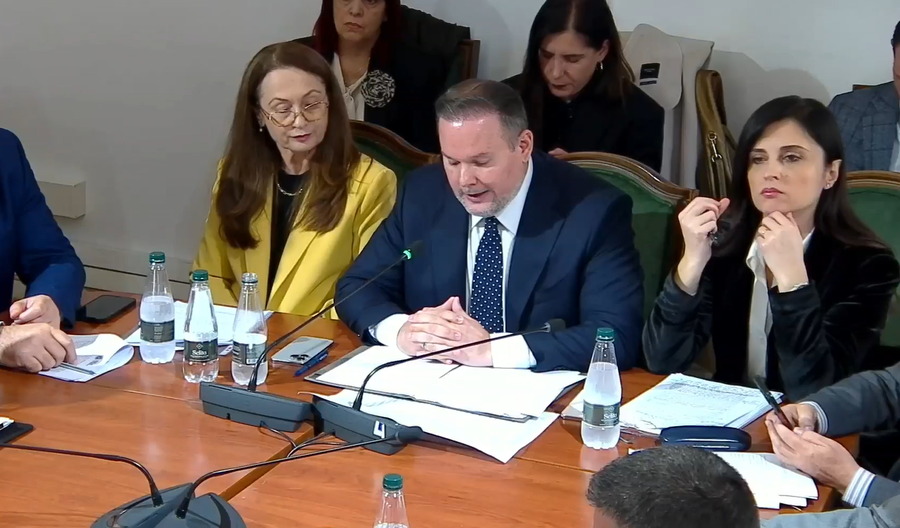 “1 miliard euro”- Ministri Demo prezanton në Komision