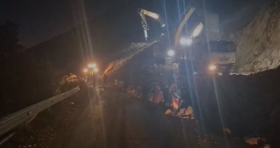 Punime në rrugë, radhë të gjata në hyrje të