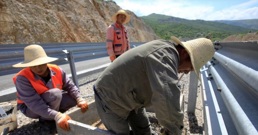 Një kompani kineze e sanksionuar nga SHBA-ja në garë për