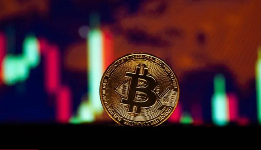Bitcoin bie në nivelin më të ulët për shkak të