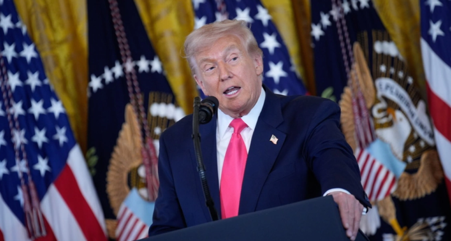 “Pyesni Clintonin për rastin Epstein”, Trump: Mos humbni