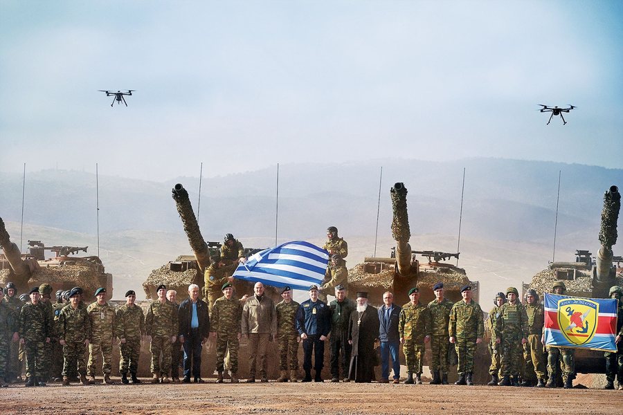 Greqia demonstron forcën, teston dronët vendas në stërvitjen