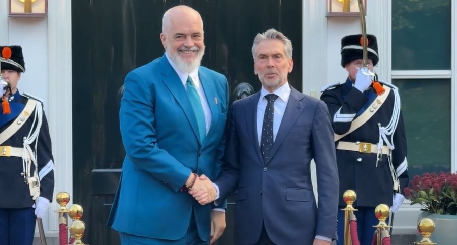 Pas Brukselit, Rama vijon vizitën në Hagë, pritet nga