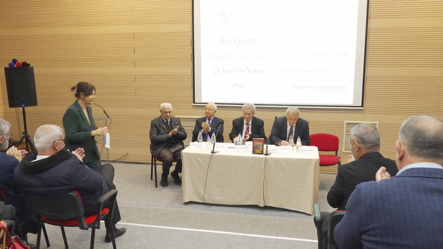 Përkujtohet nga “shoqata Tirana”, 81 vjet nga ekzekutimi i 39