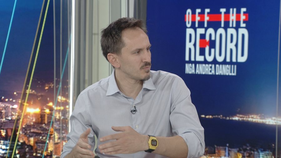 "Mbani erë squfur si djalli", deputeti Redi Muçi zbulon