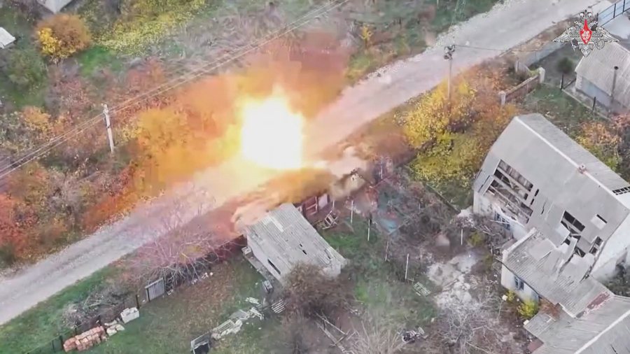 Reuters: Ukraina pritet të heqë dorë nga toka dhe disa armë