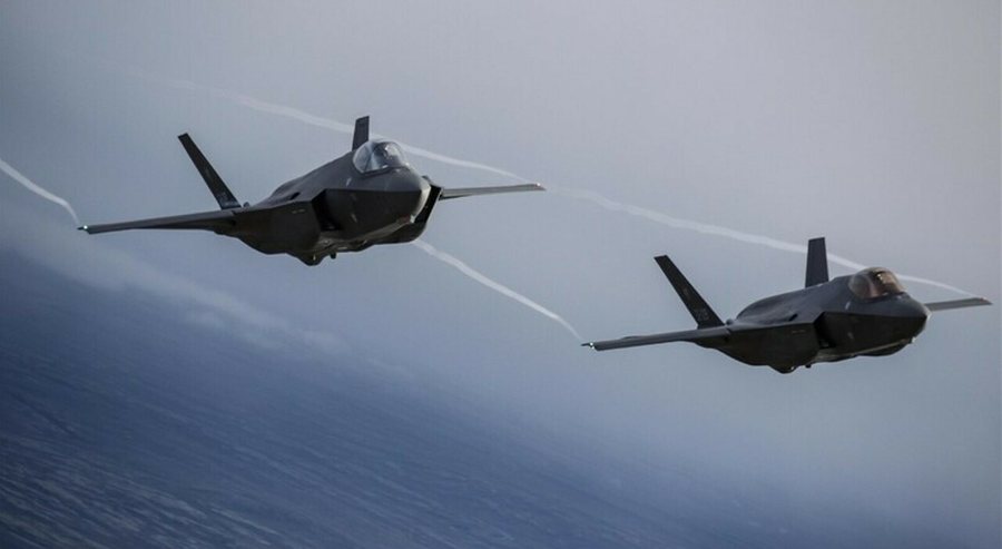 Polonia ngre në ajër avionët luftarakë për të