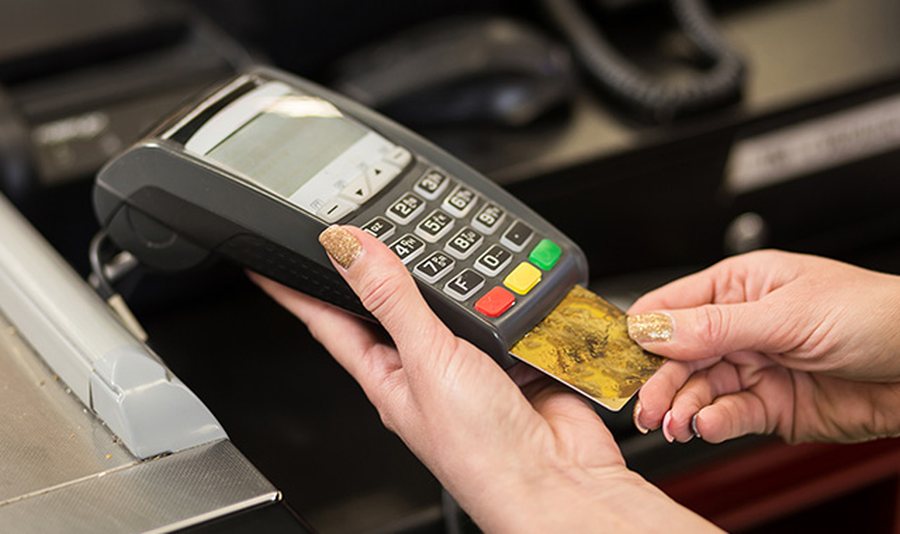 Pagesat me kartë, çdo biznes do të jetë i detyruar të