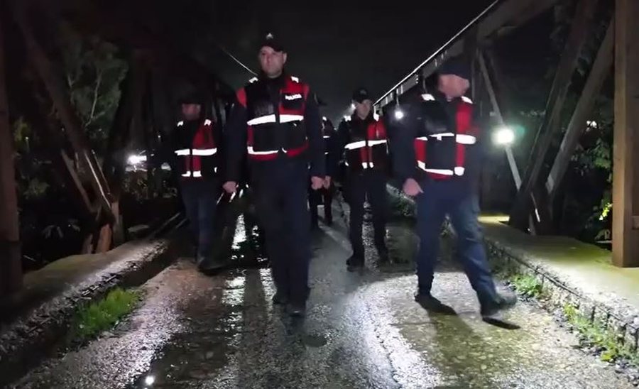 Lumi Vjosa rrezikon të dalë nga shtrati, drejtuesit më të