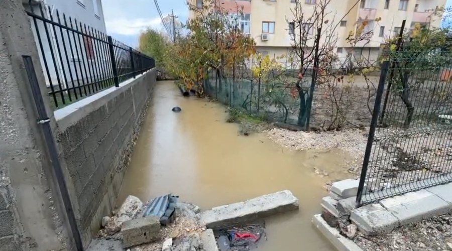Moti i keq, problematika të mëdha në Korçë