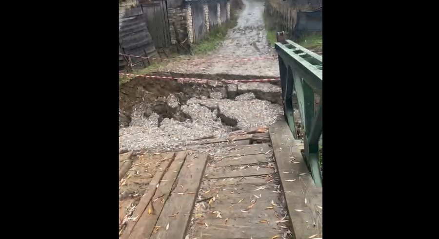 Dëmtohet ura e Glinës, izolohen pesë fshatra