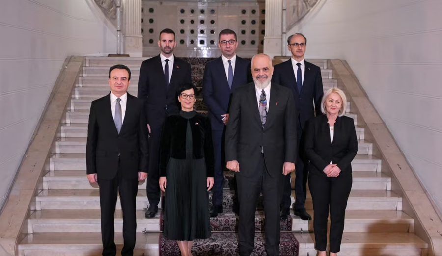 Komisionarja Kos u kërkon vendeve të Ballkanit të punojnë