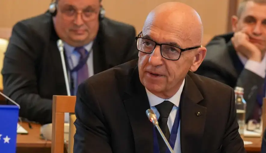 Kosovë, pse po kontestohet shkarkimi i Besim Kelmendit?