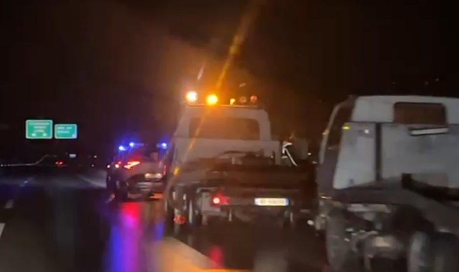 Aksident në autostradën Fier-Vlorë, shkak bëhet prezenca e