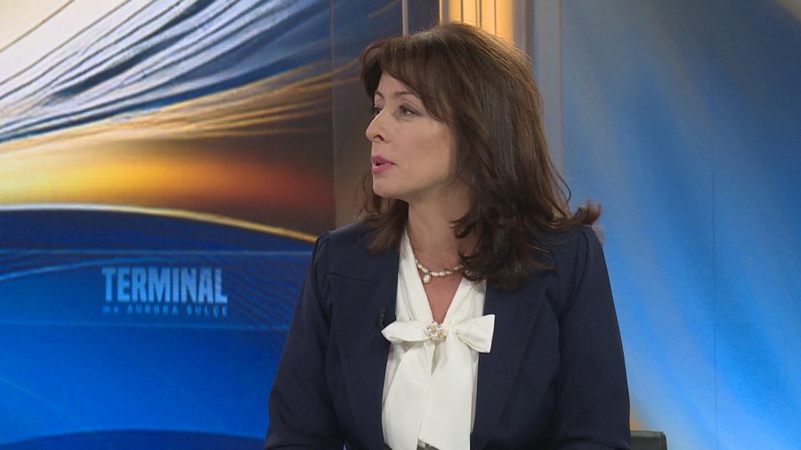 “Shqipja do përfundojë gjuhë e dytë”, pedagogia: