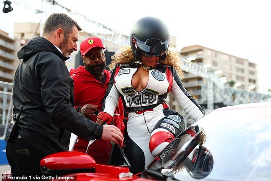 Beyonce shkëlqen në Çmimin e Madh të Las Vegasit, Hamilton