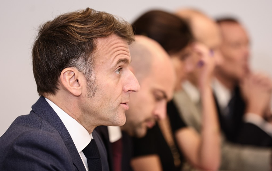 Macron paralajmëron: Nuk mund të ketë kufij për